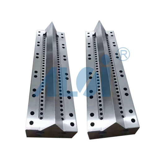 泰州噴絲板模具告訴你投產熔噴布有哪些坑要注意（yì）！